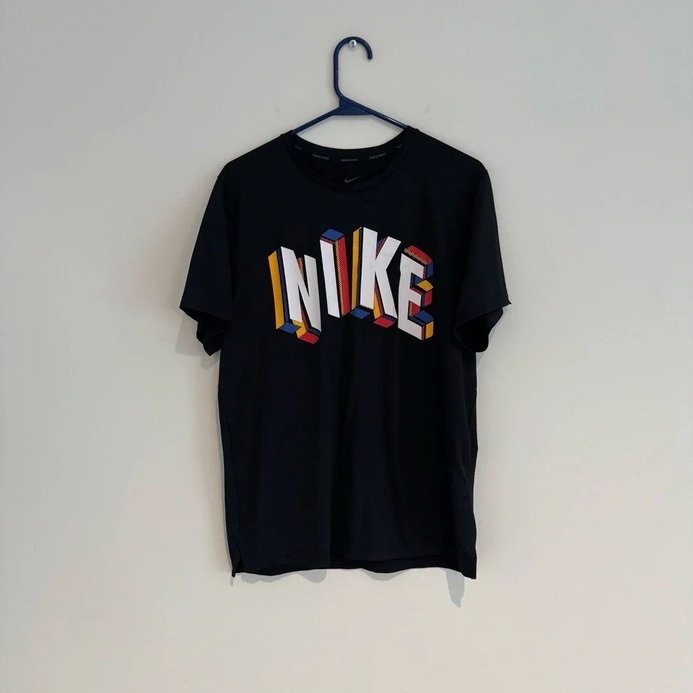 Nike Pro Dri-Fit Black Graphic-T Size Small Like New